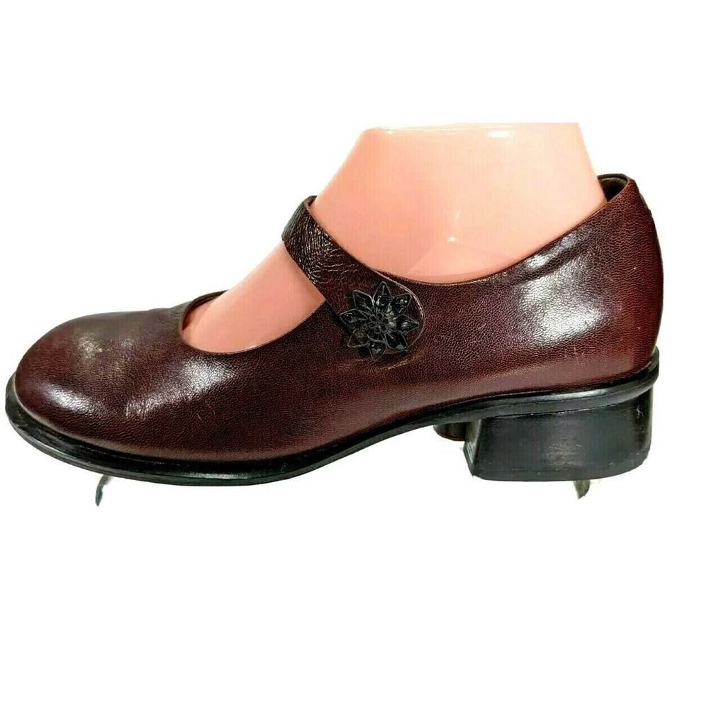 Think! Wine Leather Mary Jane Shoes Size 38‎ EU/ 7-7.5 US
